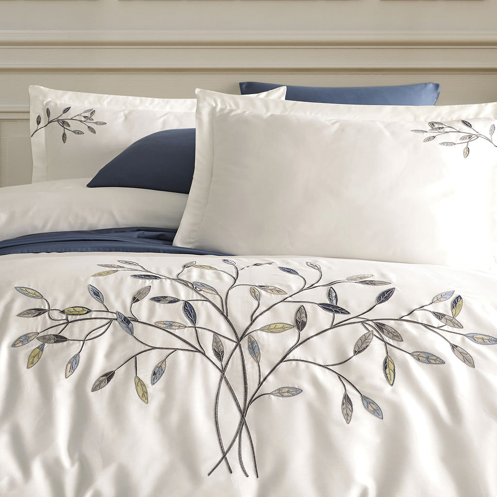 Beautifully Stitched Cotton Bed Linen Set in Cream Color – High-Quality Craftsmanship and Durability